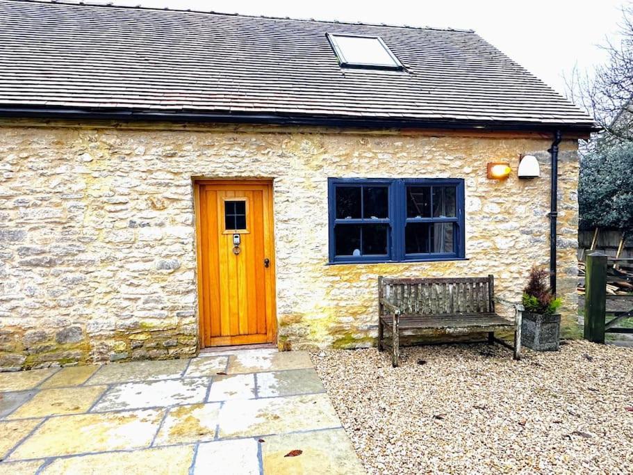 Dove House - No 1 *